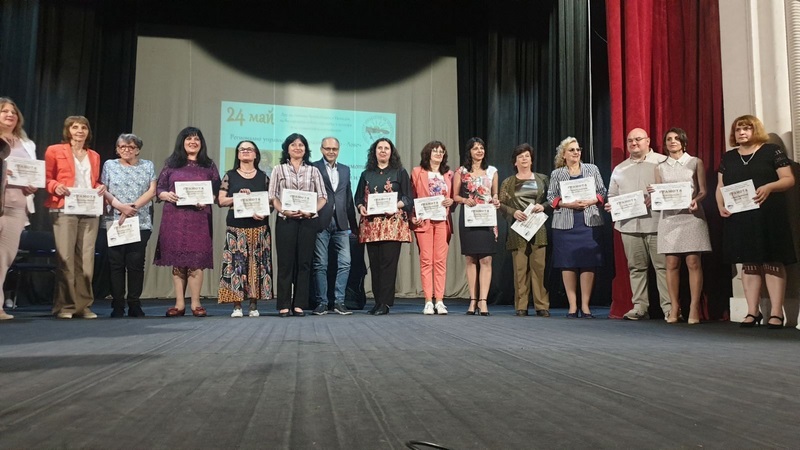 23.05.22 награждаване2.jpg